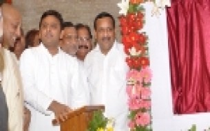 UP CM lays foundation stone of Akshaya Patra kitchen at Lucknow