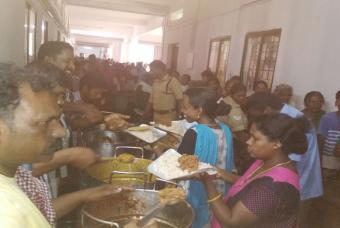 Adequate amount of food being served 
