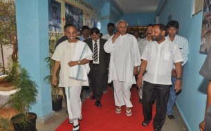Dignitaries Gain Understanding Into An Akshaya Patra Kitchen